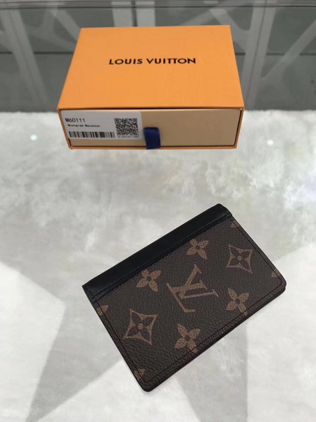 Louis vuitton monogram canvas card holder M60111