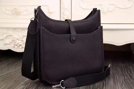 Hermes original togo leather evelyne pm shoulder bag E29 black