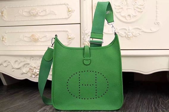 Hermes original togo leather evelyne pm shoulder bag E29 green