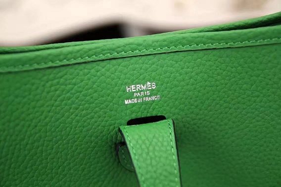 Hermes original togo leather evelyne pm shoulder bag E29 green