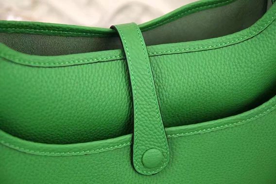 Hermes original togo leather evelyne pm shoulder bag E29 green