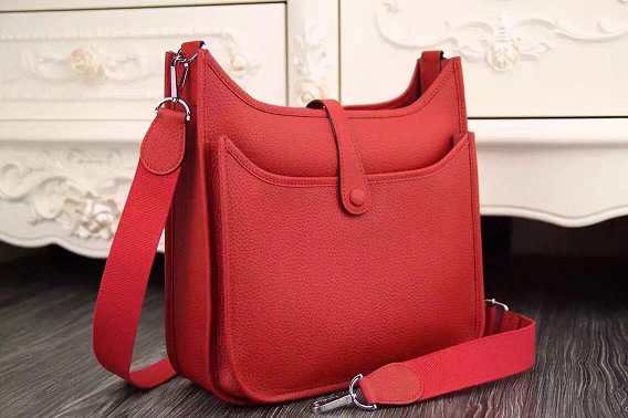 Hermes original togo leather evelyne pm shoulder bag E29 red