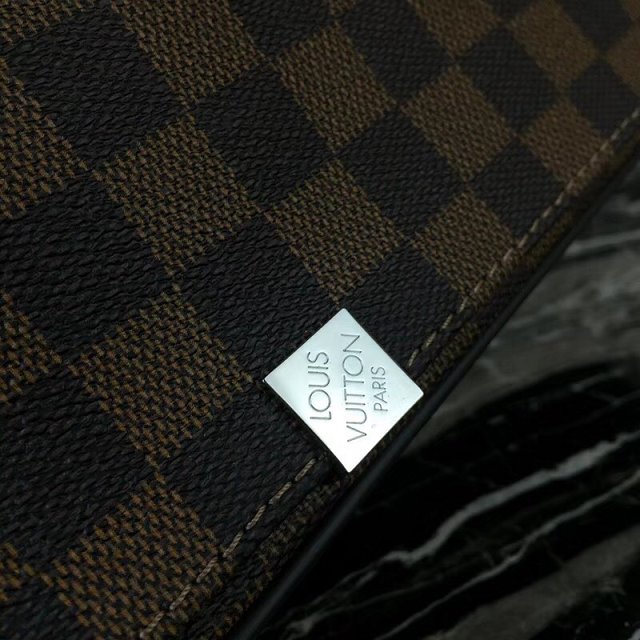 Louis vuitton original damier ebene district messenger bag mm N41032