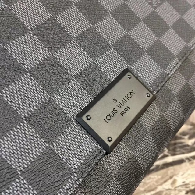 Louis vuitton original damier graphite district bag pm N41260