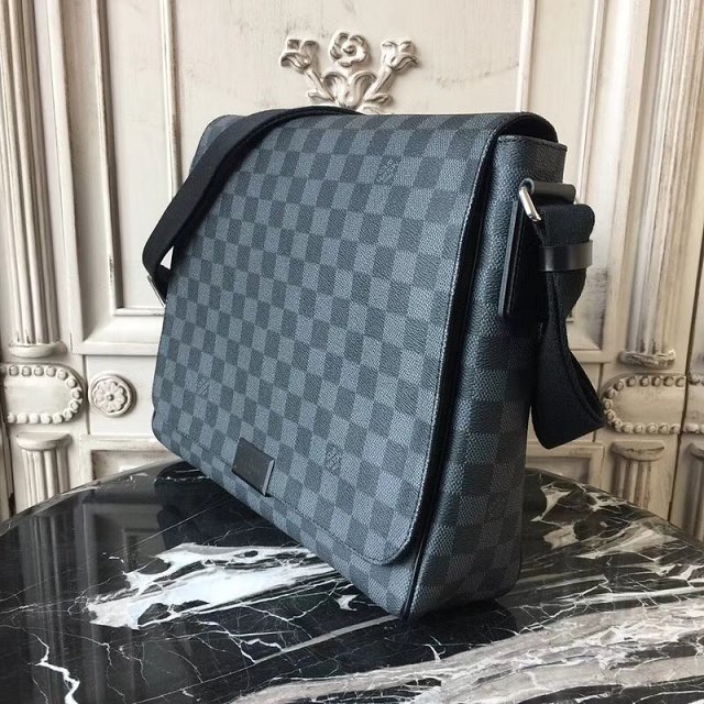 Louis vuitton original damier graphite district bag mm N41272