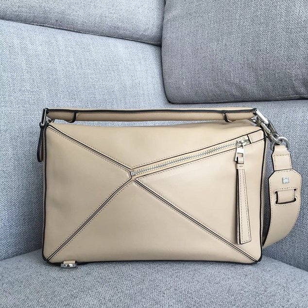 Loewe original calfskin puzzle bag 20155 beige