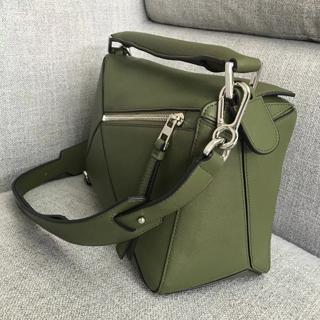 Loewe original calfskin puzzle bag 20155 olive