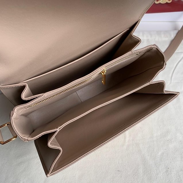 2019 Celine original calfskin medium triomphe bag 187363 apricot