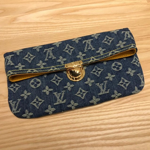 2019 Louis vuitton original denim clutch purse M44472 blue