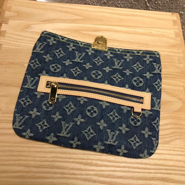 2019 Louis vuitton original denim clutch purse M44472 blue