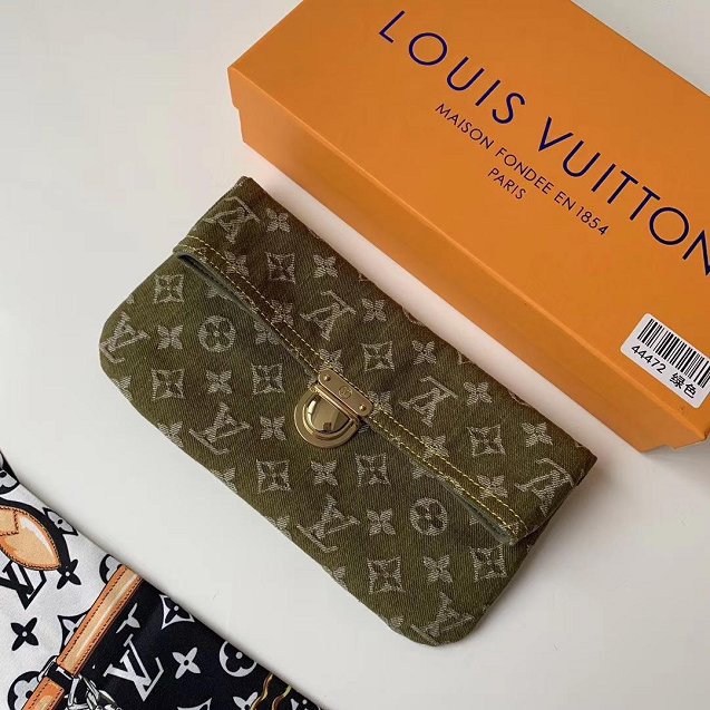 2019 Louis vuitton original denim clutch purse M44472 green