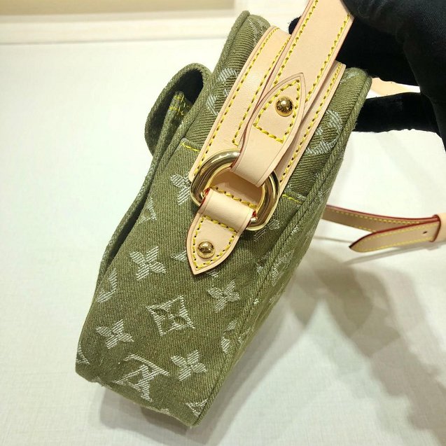 2020 Louis vuitton original denim messenger bag M95348 green