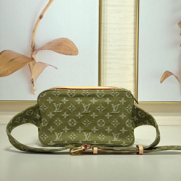 2020 Louis vuitton original denim waist bag M44466 green