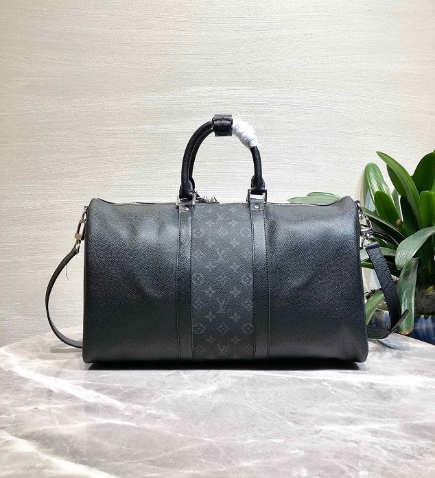 Louis vuitton original taiga leather keepall bandouliere 45 M94416 black 