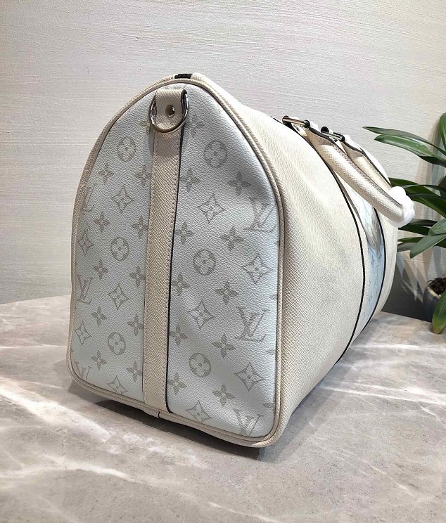 Louis vuitton original taiga leather keepall bandouliere 45 M94416 white