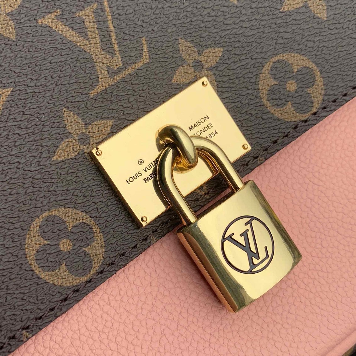 Louis vuitton original monogram marignan messenger bag M43960 pink