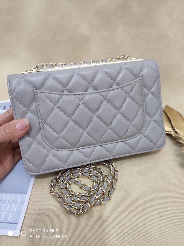 CC original lambskin woc chain bag 80982 light grey