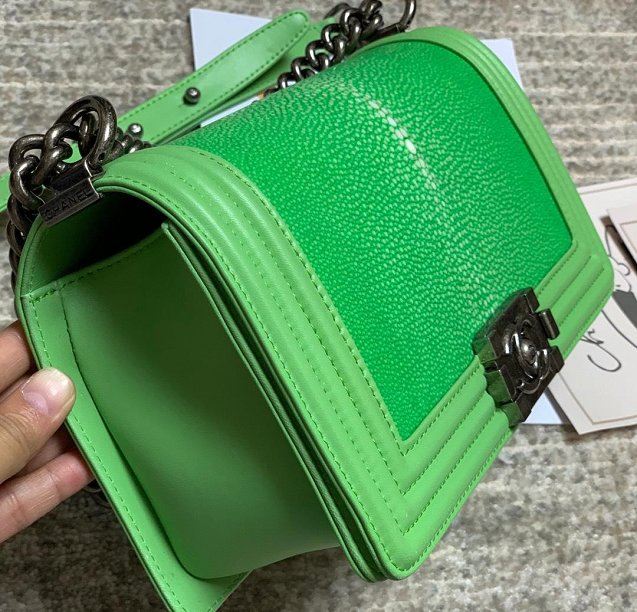 CC original genuine stingray skin boy bag A67086 bright green