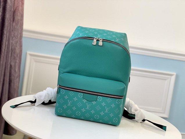 Louis vuitton original taiga leather discovery backpack M30227 green