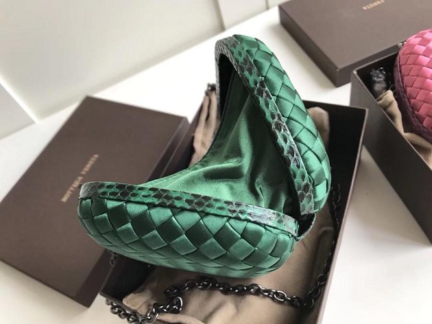 BV original silk chain knot clutch 498478 green