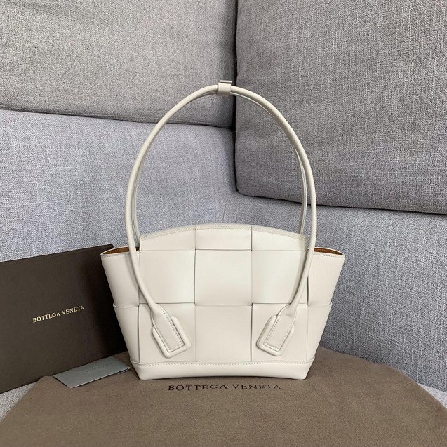 2019 BV original calfskin small arco 33 bag 575943 white