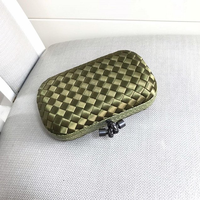 BV original silk knot clutch 113085 green