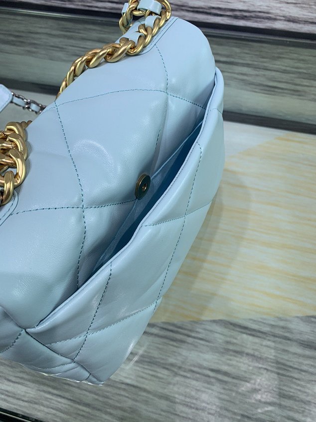 2020 CC original lambskin 19 flap bag AS1160 sky blue