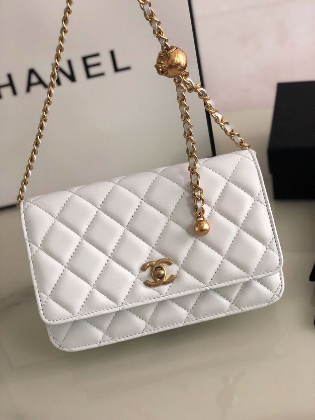 2020 CC original lambskin wallet on chain AP1450 white