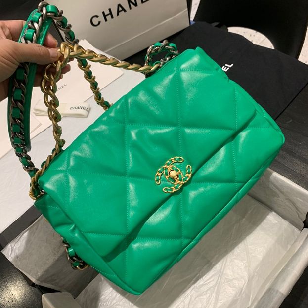 2020 CC original lambskin 19 flap bag AS1160 green