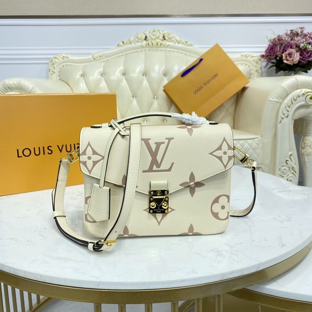 Louis vuitton original calfskin pochette metis M45596 white