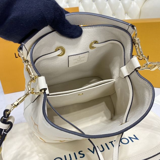 Louis vuitton original embossed calfskin neonoe BB bag M45716 white