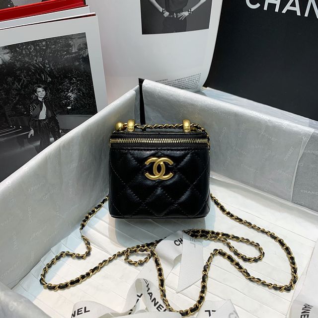 CC original calfskin small vanity with chain AP2292 black