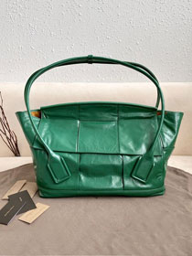 BV original paper calfskin medium arco 48 bag 618463 green