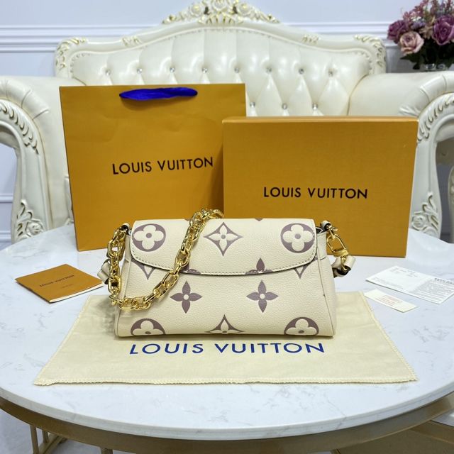 Louis vuitton original calfskin favorite bag M45813 white