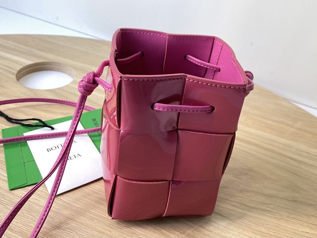 BV original patent calfskin cassette small bucket bag 680217 cranberry