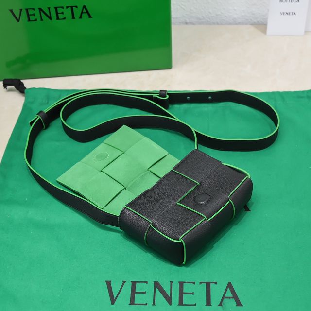 BV original grained calfskin mini cassette bag 666688 black&green