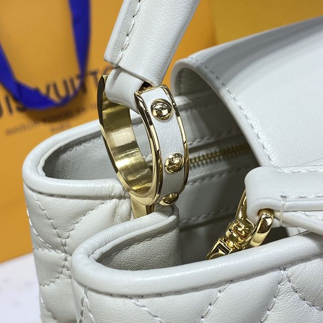 Louis vuitton original lambskin capucines mm handbag M55366 white