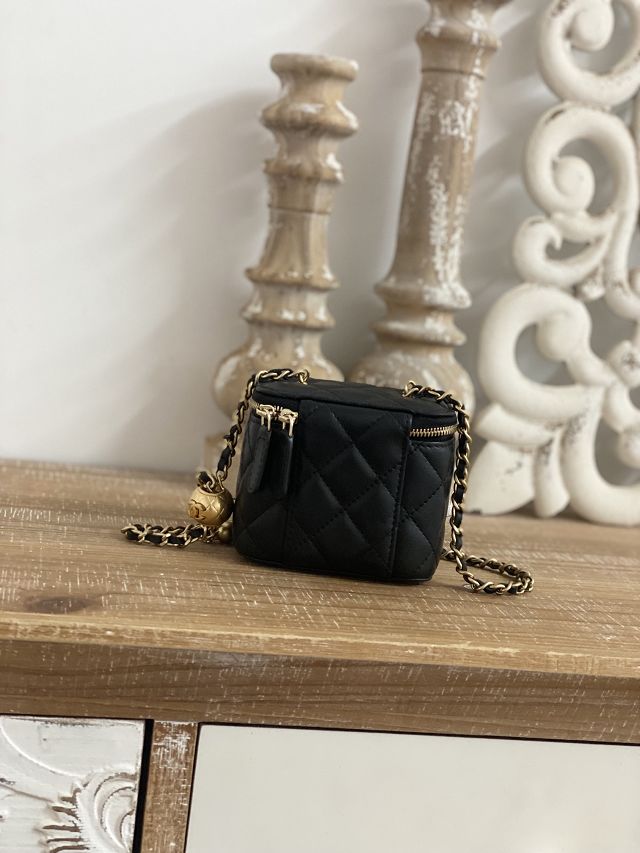 CC original lambskin small vanity with chain AP1447 black