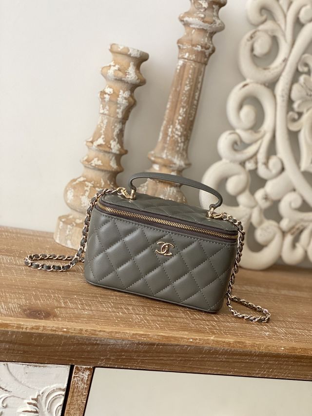 CC original lambskin vanity with chain AP2199 grey