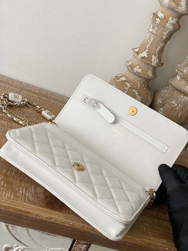 CC original lambskin wallet on chain AP2923 white