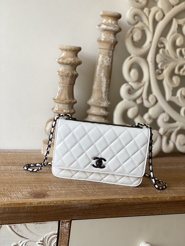 CC original lambskin wallet on chain A80982 white&black