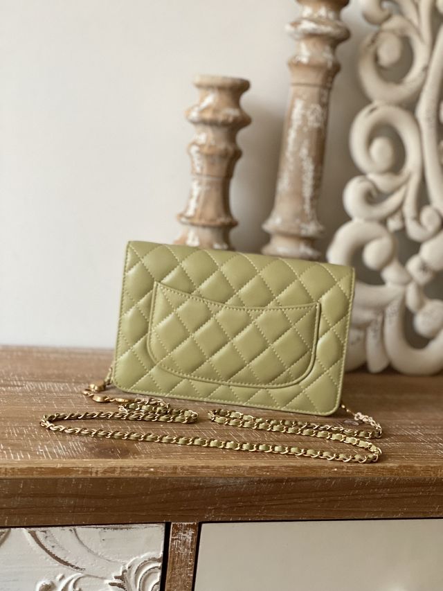 CC original lambskin wallet on chain AP3035 light green