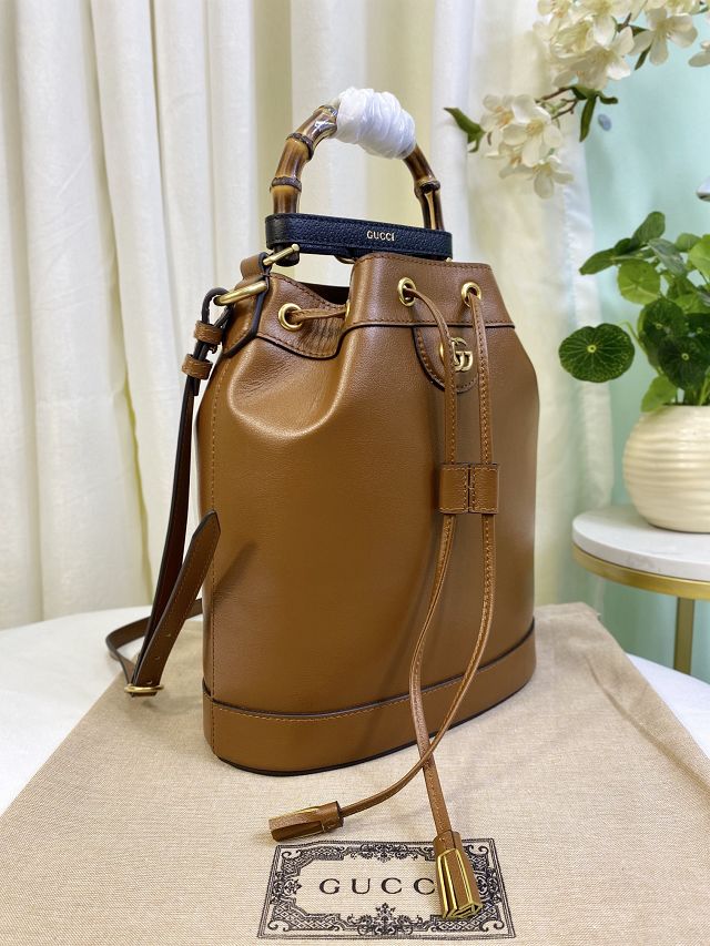 2023 GG original calfskin diana small bucket bag 724652 brown