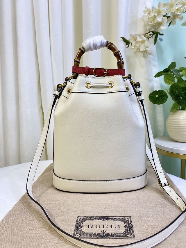 2023 GG original calfskin diana small bucket bag 724652 white