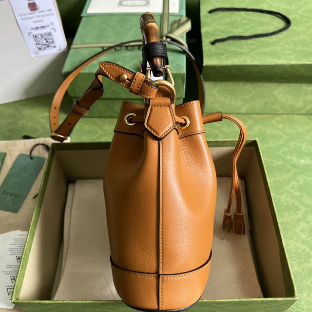 2023 GG original calfskin diana mini bucket bag 724667 brown