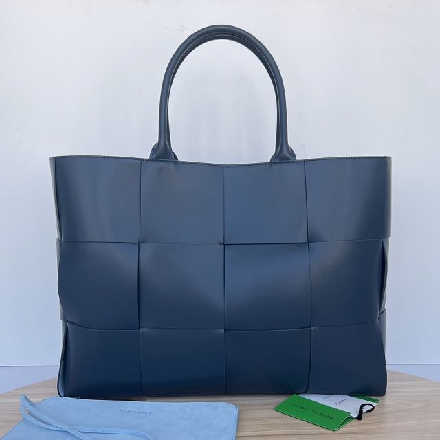 BV original calfskin large arco tote bag 680165 deep blue