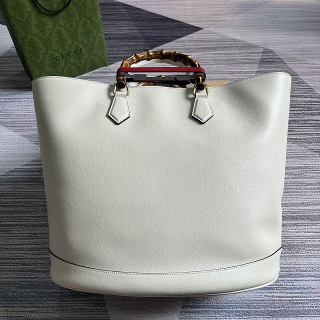 2023 GG original calfskin large top handle bag 746270 white