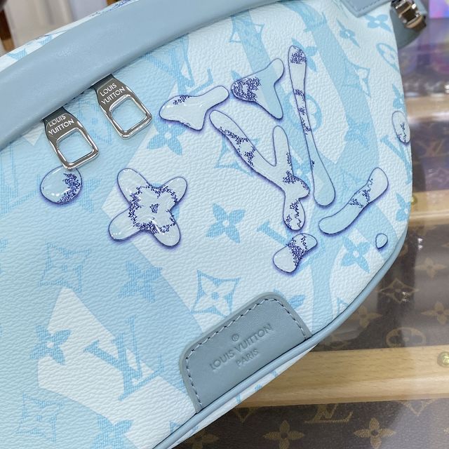 Louis vuitton original monogram canvas discovery bumbag M22576 light blue