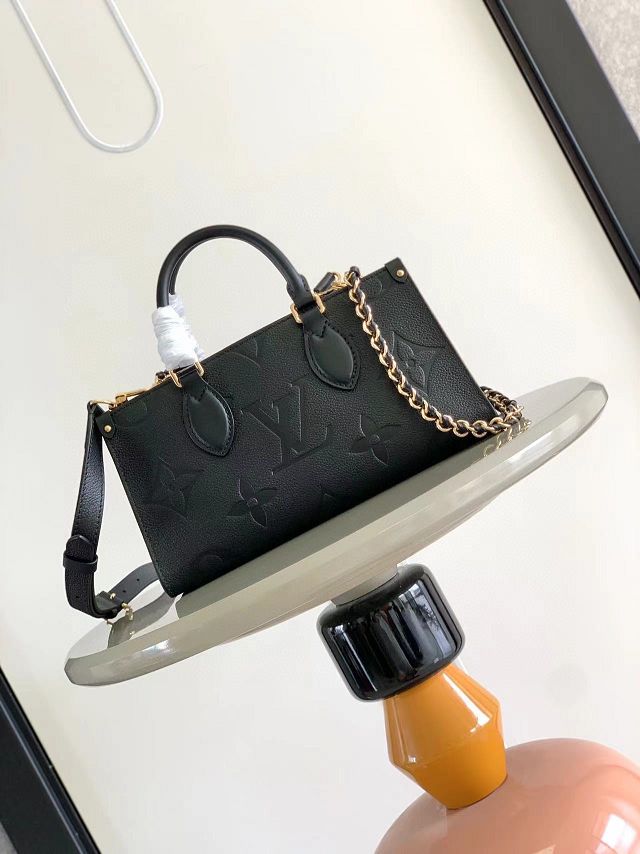 Louis vuitton original calfskin onthego east west M23640 black