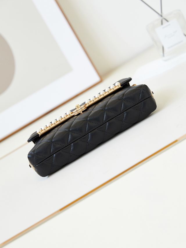 CC original lambskin clutch with chain AS4452 black